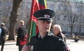 Protestuoja pareigūnai