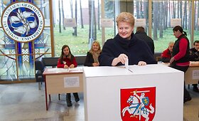 Rinkimai 2012: Seimo rinkimuose balsavo prezidentė Dalia Grybauskaitė