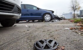 &bdquo;Volkswagen&ldquo; centro aik&scaron;telėje apdaužyti 4 automobiliai
