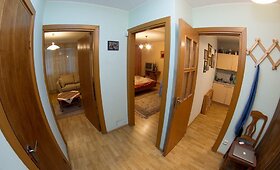 Seimo pirmininko butas: nei moterų, nei gėlių, užtat daug krep&scaron;inio