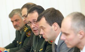 Pareigūnai papasakojo apie masinį muitininkų sulaikymą