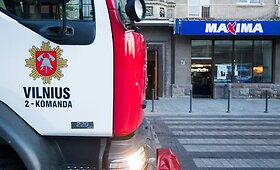 Po prane&scaron;imo apie gaisrą i&scaron; Vilniaus centre esančios &bdquo;Maximos&ldquo; evakuoti pirkėjai 