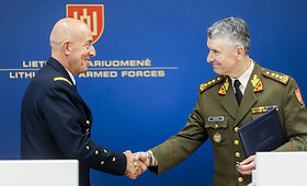 Spaudos konferencija Kra&scaron;to apsaugos ministerijoje 2022 m. Spalio 27 d.