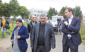 Artūras Zuokas lankėsi čigonų tabore