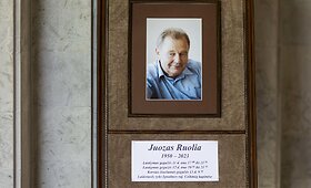 Atsisveikinimas su Juozu Ruolia Olandų laidojimo namuose
