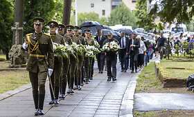 Medininkų žudynių pagerbimo ceremonija Antakalnio kapinėse
