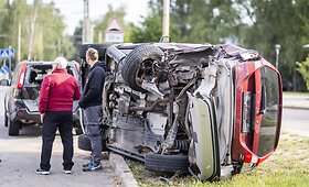 Vilniuje L.Asanavičiūtės g. sukeltos masinės avarijos padariniai