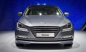 &bdquo;Hyundai&ldquo; i&scaron;&scaron;ūkis Europoje - prabangus &bdquo;Genesis&ldquo; sedanas