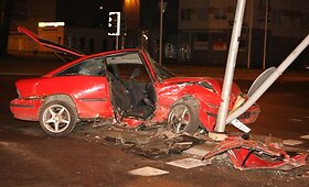 &bdquo;Opel&ldquo; ir BMW avarija 