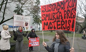 Akcija &bdquo;16 dienų be smurto prie&scaron; moteris&ldquo;