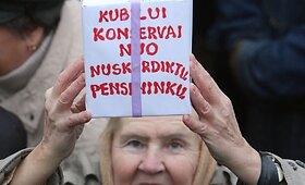 Pensininkų protesto mitingas prie Sporto rūmų