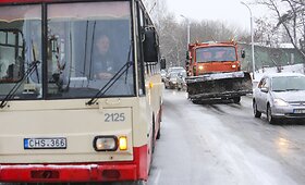 Vilniuje į slidų Narbuto kalną &bdquo;neužkopė&ldquo; troleibusai 