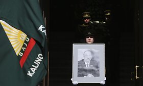 Į paskutinę kelionę i&scaron;lydėtas Romualdas Ozolas