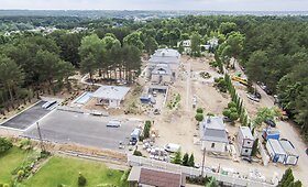 Tarp Vilniaus mi&scaron;kų dygsta milijonieriaus G.Jaugielavičiaus namas