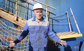 I&scaron; finansinių gniaužtų i&scaron;trauktas &bdquo;Lietuvos jūrų laivininkystės&ldquo; laivas pasiekė Klaipėdą