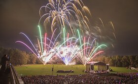 Vingio parką nu&scaron;vietė &bdquo;Vilniaus Fejerijos 2015&ldquo; fejerverkai