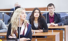 Lietuvoje devintą kartą laikomas Konstitucijos egzaminas
