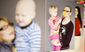Labdaros fondo &bdquo;Mamų unija&ldquo; fotografijų paroda &bdquo;Mylimos mylinčios&ldquo;