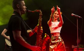 Knygų mugės &bdquo;Muzikos salėje&ldquo; &ndash; Monika Liu ir &bdquo;Saulės klio&scaron;as&ldquo;