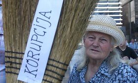 Vėl mitinguota prie&scaron; Kalvarijų turgavietės nuomą