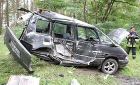 Vilniuje &bdquo;Renault&ldquo; susidūrė su sunkvežimiu