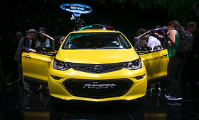 &bdquo;Opel Ampera-E&ldquo; &ndash; naujasis voki&scaron;kų elektromobilių lyderis