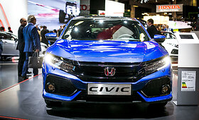 De&scaron;imtos kartos &bdquo;Honda Civic&ldquo; debiutas Paryžiaus automobilių parodoje
