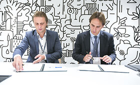 Ketinimų plėtoti veiklą mūsų &scaron;alyje memorandumą pasira&scaron;ė britų startuolio &bdquo;Revolut&ldquo; prezidentas Nikolajus Storonskis bei Lietuvos banko valdybos narys Marius Jurgilas