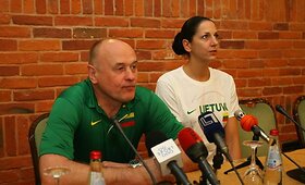 Lietuvos moterų krep&scaron;inio rinktinė i&scaron;lydėta į Europos čempionatą