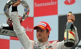 &bdquo;Formulės-1&ldquo; etape Kinijoje triumfavo &bdquo;McLaren&ldquo; duetas