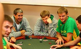 Lietuvos rinktinės krep&scaron;ininkai žaidė pokerį