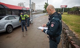 Vilniuje į stotelę įlėkęs &bdquo;Ford Mondeo&ldquo; sužalojo pėsčiąją