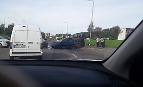&bdquo;Opel&ldquo; ir &bdquo;Audi&ldquo; avarija Kauno Taikos prospekte