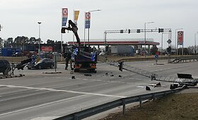 Galvės gatvėje nuversta &scaron;viesoforų konstrukcija
