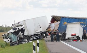 Sunkvežimių susidūrimo Taujėnų seniūnijoje padariniai