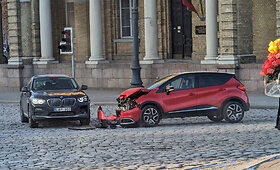 Vasario 23 d. Vilniuje susidūrė BMW ir &bdquo;Renault&ldquo;