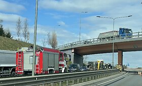 Po Vilniaus aplinkkelio viaduko &ndash; sunkvežimio avarija