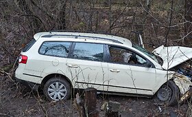 VW su niekuo nesusidūrė &ndash; nesuvaldytas nulėkė nuo kelio