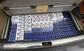 Sustabdytame automobilyje &ndash; 2200 pakelių nelegalių cigarečių