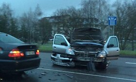 Antradienio rytą Vilniuje susidūrė trys automobiliai