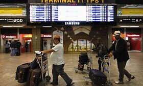 &bdquo;Air France&ldquo; dėl streiko at&scaron;auks apie 40 proc. skrydžių