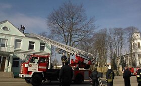 Lazdijuose užsidegė klebonija
