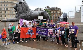 D.Kedžio &scaron;alininkų protesto akcija D.Britanijoje
