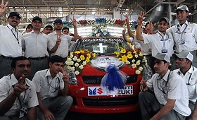 Rekordi&scaron;kai i&scaron;augo automobilių pardavimai Indijoje