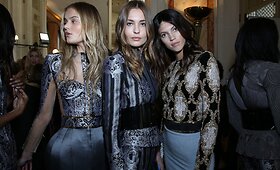Paryžiaus mados savaitė: &bdquo;Balmain&ldquo; 2016 m. rudens-žiemos &scaron;ou užkulisiai