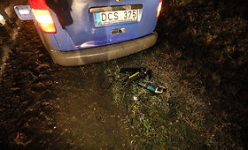 Netoli Prienų kaktomu&scaron;a susidūrė du automobiliai