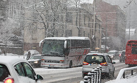 Dėl sugedusio autobuso Kauno Parodos gatvėje susiformavo spūstys