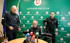 Kauno policijoje surengta spaudos konferencija dėl sulaikyto pareigūno