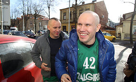 Broliai Maciai paleisti i&scaron; are&scaron;tinės