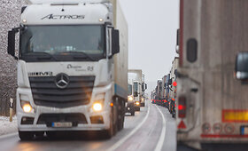 Trijų automobilių avarija kelyje &bdquo;Via Baltica&ldquo;